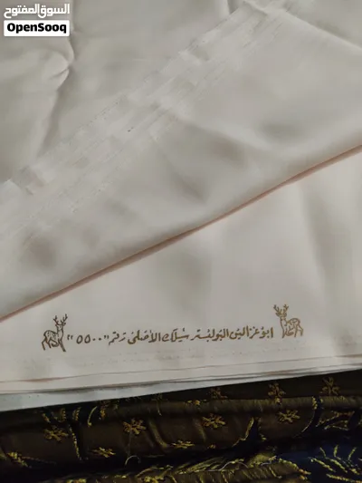 قماش بوليستر سلك طبيعى.لون بيچ أو كريم.وارد السعوديه.قطعه واحده 6.5 متر.قمصان للرجال أوبلوزات لسيدات 3