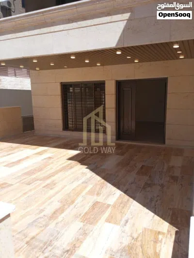 شقة للبيع مميزة أرضية 200م _150م خارجي في أجمل مناطق خلدا بسعر مغري / ref 9862 3