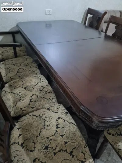 طاولة سفرة مع 8 كراسي 2