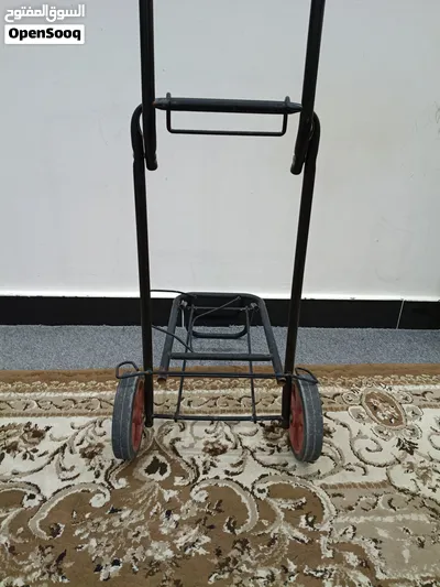 Portability: Folds flat for compact storage and easy transport. 3