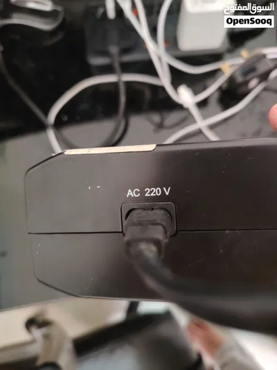 هذا الراديو هو iSONIC iR 220 وهو جهاز محمول متعدد الاستخدام 4