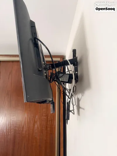 للبيع شاشة سامسونج (Samsung) 32 LED مستعملة استعمال خفيف جدا بحالة الوكالة (مع خيار حامل حائط) 4