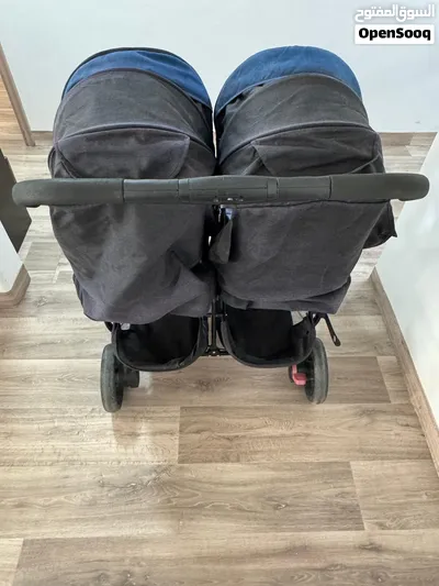 Very lighlty used stroller 4
