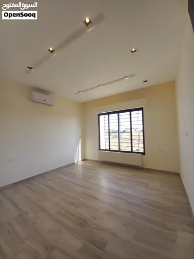 شقة طابق اخير مع روف بمرج الحمام 15534 2