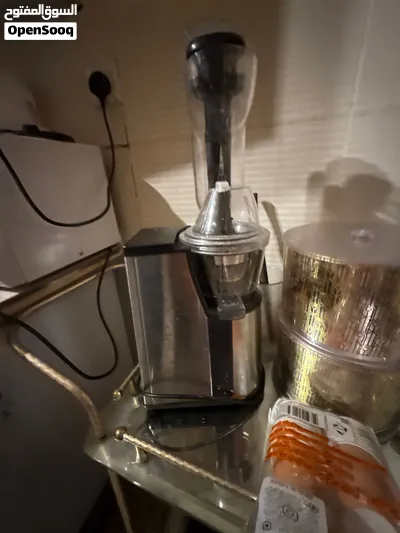 Alberto juicer for sale bought for 1200 sr and asking only 300 sr 4