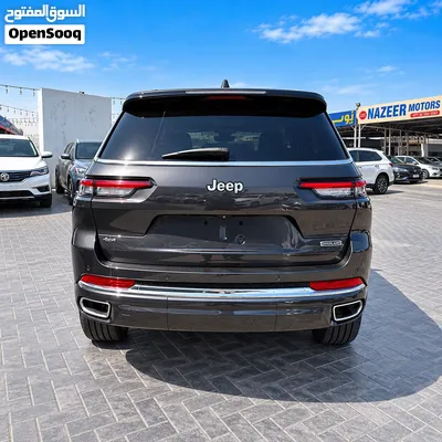 Jeep Grand Cherokee L overland 2022. 3.6L V6 with low odometer 84,000 KM and RWD 2