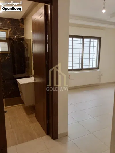 شقة للبيع مميزة أرضية 200م _150م خارجي في أجمل مناطق خلدا بسعر مغري / ref 9862 2