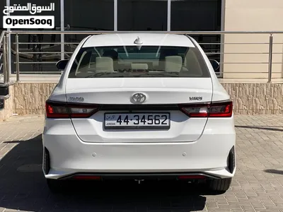 تويوتا يارس 2023 الشكل الجديد كليآ ماتور 1500cc بنزين فحص كامل 7 جيـــــــــد جمرك جديد 2
