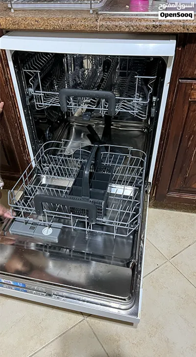 جلاية صحون زانوسي ZANUSSI 60 سم – 12 طقم – A+ موفرة للطاقة – مستعملة بحالة ممتازة وشغالة 3