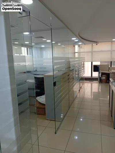 مكاتب تجارية مميزة للإيجارفي أم أذينة / شارع زهران 4