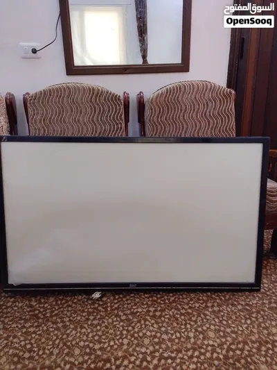 شاشة SMART 50 FHD DLED مكسورة الضو والصوت شغال الموديل : LED SSCK50 4
