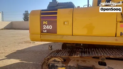 حفار Komatsu PC240 LC موديل 2023 للبيع ساعات تشغيل قليلة غير مجمرك قابل للتصدير 2