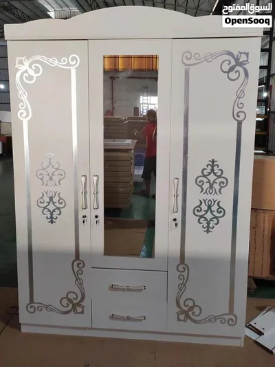 cupboard New models 4door are 3 door available in offer price دولاب باب موجود جديد مواديل افر سير 4