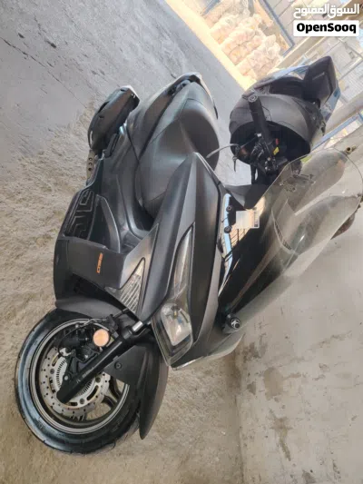 سكوتر كيمكو اكس تاون 250cc 3