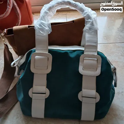 شنط بارفوا accessories جداد كل شيء اله سعر مختلف شنطة بارفوا تبدأ الأسعار من 3