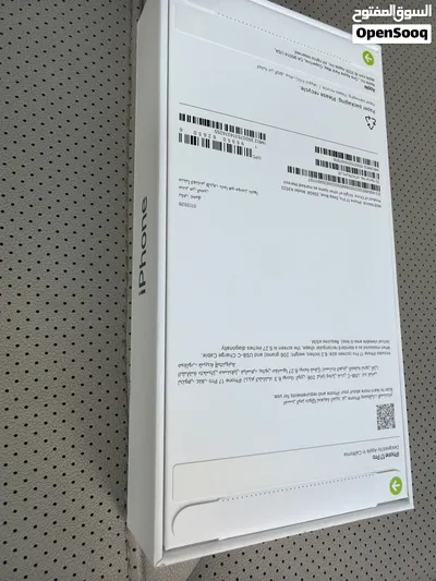 الماركة: iPhone الموديل: iPhone 17 Pro الحجم: 256GB اللون: أزرق داكن 4