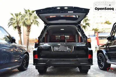 2019 Lexus LX570 S (Black Edition) 4