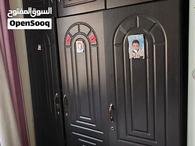 خزن ملابس عدد 3