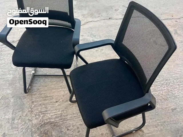 كراسي شبه جدد