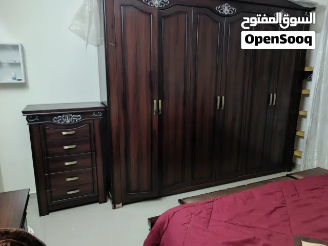 غرفة نوم كاملة 9 قطع للبيع