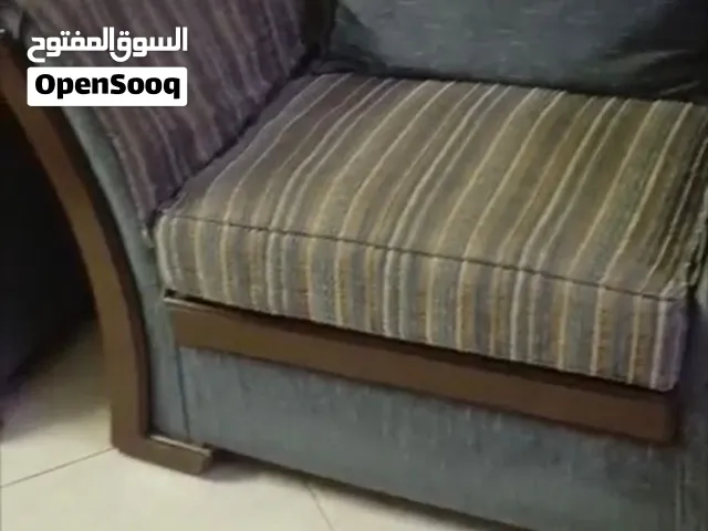 كنب بحالة ممتازة
