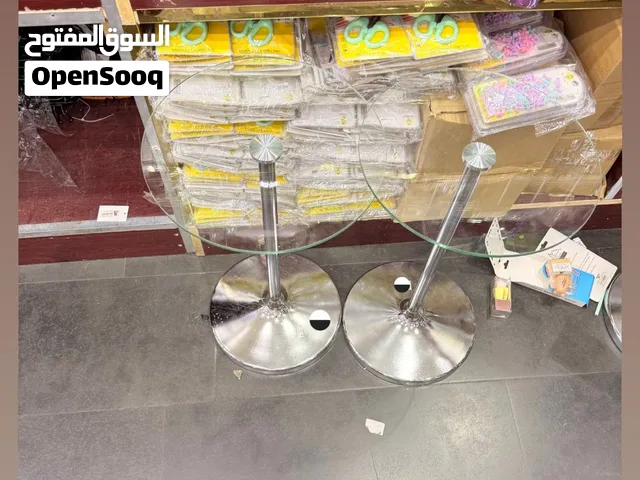 طاولة زجاجية مستديرة للشقة او مكتب