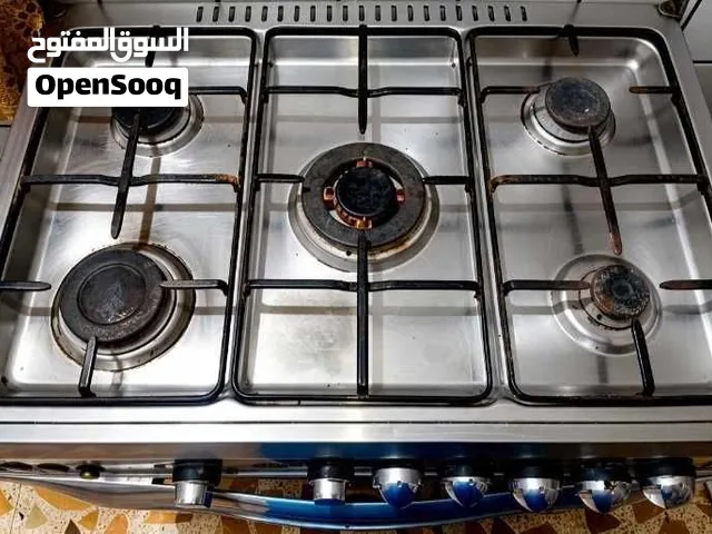 طباخ مصري مستعمل قليل نظيف وشغاله كله 5 عيون والفرن الفرن يشتغل الفوك والجوه سوه
