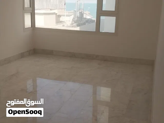 شقة سوبر  بنيد القار يوجد مظلات للعائلات فقط