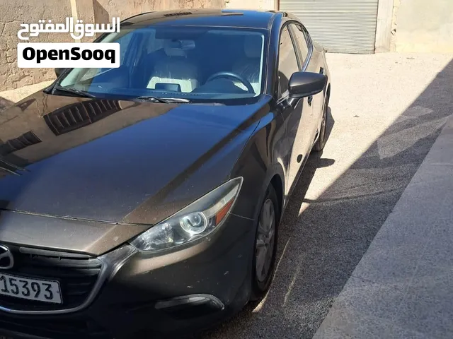 مازدا زووم يابانية  3 ممتازة