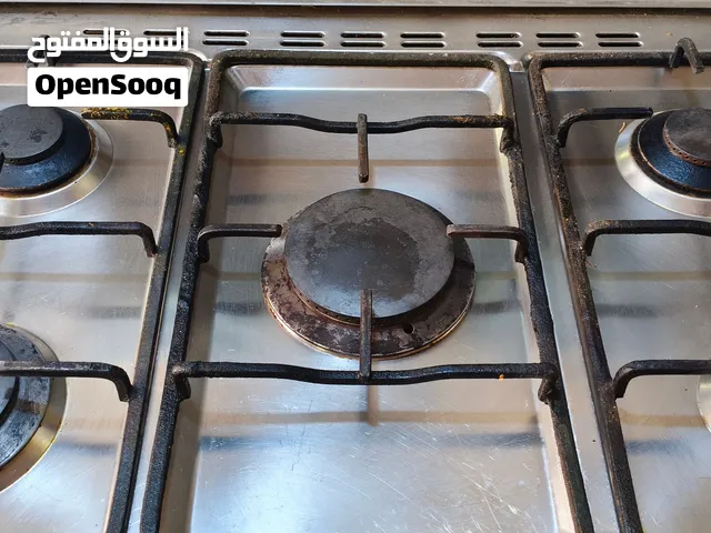 سلام عليكم ورحمة الله وبركاتة   طباخ مستخدم للبيع خمس عيون كلشي شغال بي خالي من اي عطل