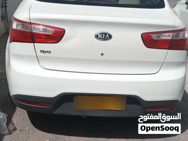 كيا ريو 2013 خليجى _جير عادى -بدون ى حوادث _دهان وكاله-بطارية جديدة- تايرات جديدة