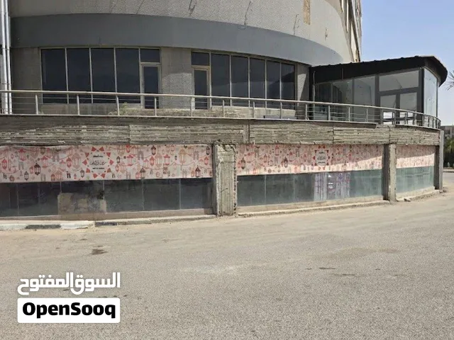محل للبيع بالميراج مول مساحة 257 متر.