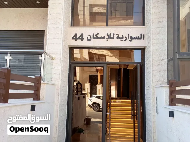 شقة شبه أرضي بمساحه اجمالية 150م بسعر لن يتكرر 75 الف في تلاع العلي من المالك مباشره