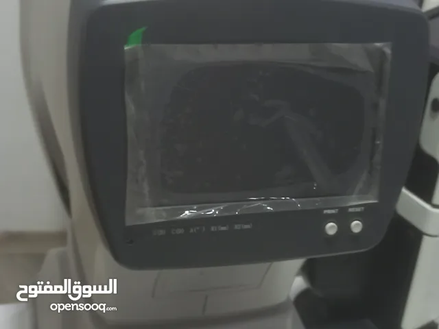 جهاز كشف النظر (عيون)موديل 2024 بحالة الجديد(فقط تجربة) بباكوه وبكامل ملحقاته..مع حقيبة عدسات طبية ج