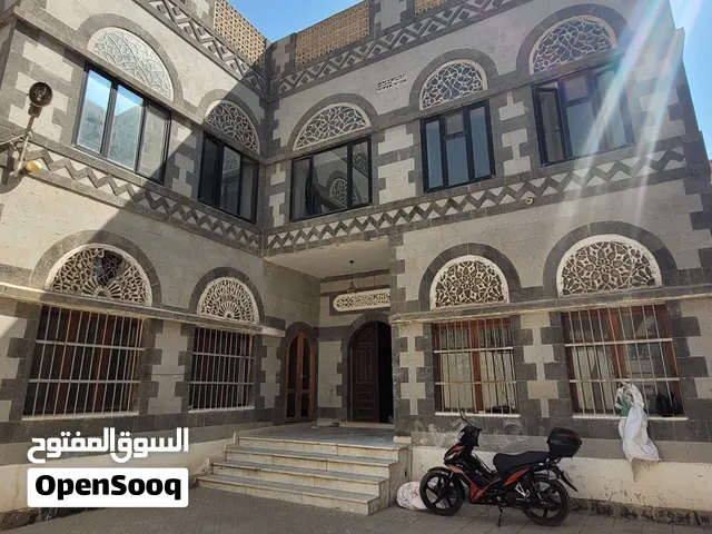 فله روعه مكونه من دورين وحوش سيارات في حده
