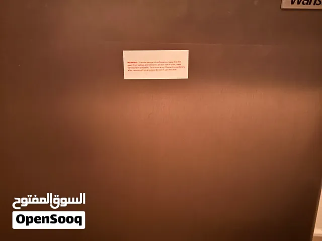 للبيع ثلاجه ونسا مع كامل أغراضها