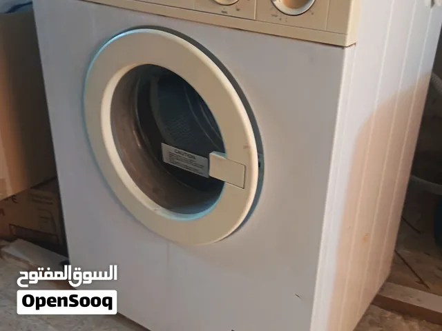 غسالة للبيع ( صيانة بسيطة)