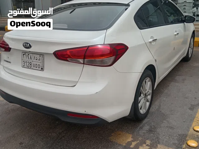 كيا سيراتو مديل 2017 للبيع بحاله ممتازه
