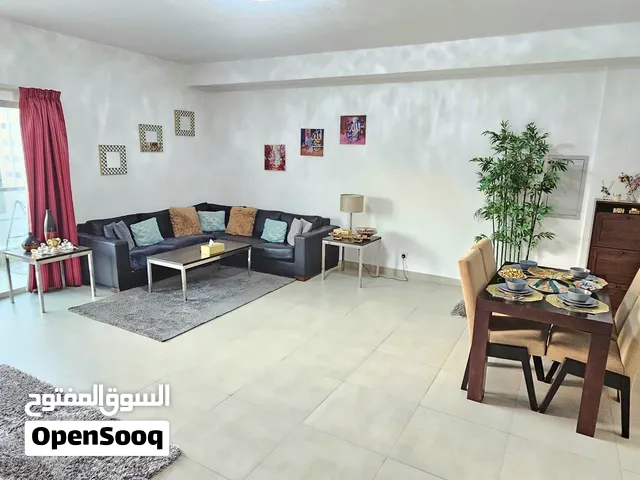 للايجار شقة مفروشة في الجفير 2 غرف موقع مميز شامل الكهرباء