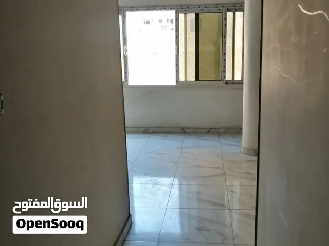 شقه للأيجار في الهرم سهل حمزه