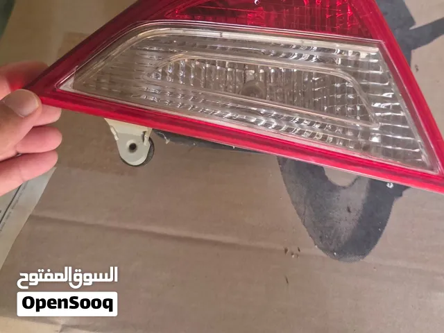 ليت سوناتا 2011 خلفي اللي مكانه في دبة السيارة تبع اشارة الرجوع للخلف
