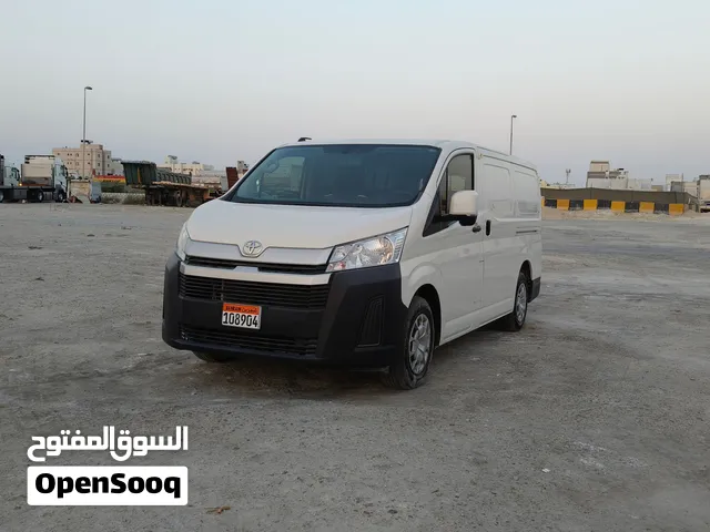 Negotiable: Excellent condition 2021 Toyota HIACE 3 STR DX PVAN STD ROOF 3.5L MT