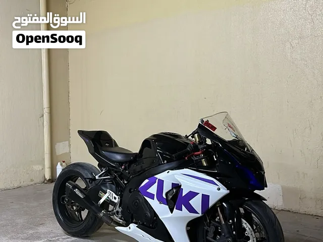 Gsxr1000موديل2011