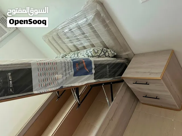 غرفة نوم كوين كاملة للبيع - 6 قطع (سرير هيدروليك مع تخزين تحته)