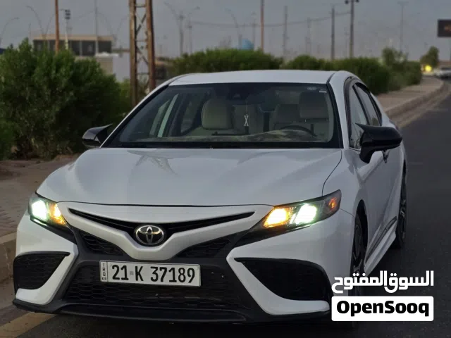 2021 تويوتا كامري SE