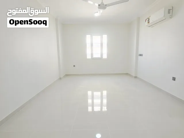 للإيجار شقة سكنية في المعبيلة الجنوبية