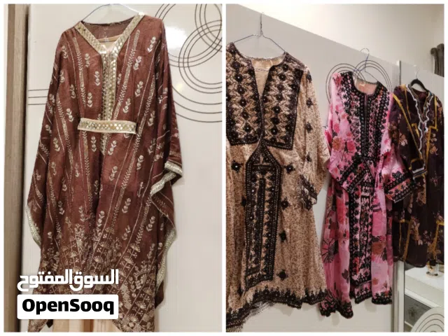 ملابس بلوشيه كامله 3 لبسات ولبسة مناسبه كامل 10 ريال