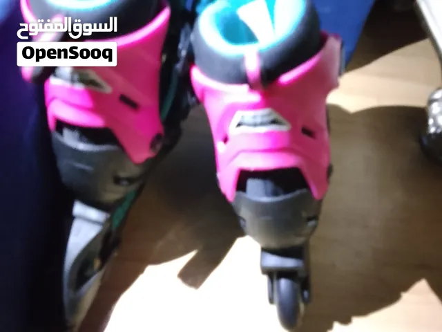 أحذية تزلج بعجلات للبيع