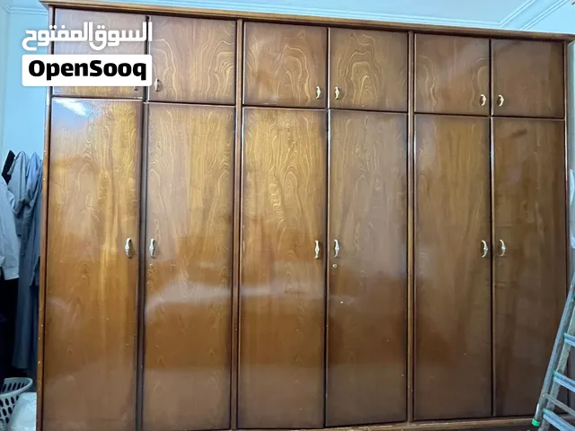 خزانة غرفة نوم ب مواصفات جيد جدا الي ممتاز