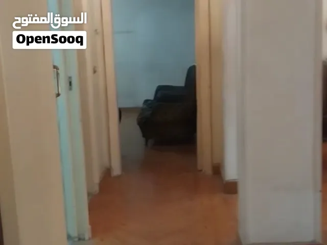 شقه للبيع بالمعادي سرايات بالقرب من مسجد الفاروق بالقرب من محطه مترو المعادي الدور الثاني مساحه متر